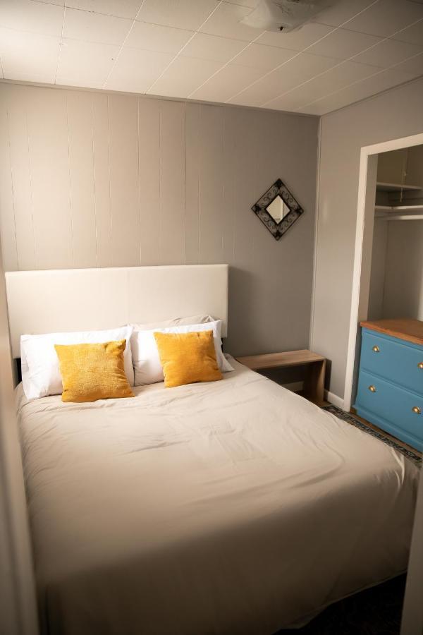 Apartment Rustic 2 Bedroom Boho Laramie